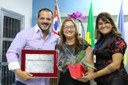 Sessão Solene em Homenagem ao Dia Internacional da Mulher 12/03/20. (Vereador Mozart Silvestre, Homenageada e a Assessora Parlamentar Vanessa). (<a class="download" href="https://www.ilhacomprida.sp.leg.br/institucional/fotos/12-03-20-dia-da-mulher-2020/dia_da_mulher_13mar2020_95-redim.jpeg/at_download/image">Download</a>)