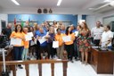 Cerimônia de entrega de Moção em homenagem a Equipe da 3ª Idade pela conquista invicta do 3º Torneio de Vôlei adaptado do Vale do Ribeira. (<a class="download" href="https://www.ilhacomprida.sp.leg.br/institucional/fotos/12-11-19-volei-da-terceira-idade/volei_3a_idade_12nov19-17.jpg/at_download/image">Download</a>)