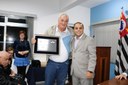 Homenagem prestada pelo Vereador Roberto Frajola - Comenda dos Pioneiros (<a class="download" href="https://www.ilhacomprida.sp.leg.br/institucional/fotos/27-aniversario-da-cidade-2018/homenageados-as/img_0866-27niver_ilha.jpg/at_download/image">Download</a>)