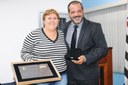 Homenagem prestada pelo Vereador Mozart Silvestre - Comenda dos Pioneiros (<a class="download" href="https://www.ilhacomprida.sp.leg.br/institucional/fotos/27-aniversario-da-cidade-2018/homenageados-as/img_0884-27niver_ilha.jpg/at_download/image">Download</a>)