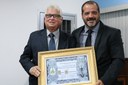 Homenagem prestada pelo Vereador Mozart Silvestre - Título de Cidadão (<a class="download" href="https://www.ilhacomprida.sp.leg.br/institucional/fotos/27-aniversario-da-cidade-2018/homenageados-as/img_0945-27niver_ilha.jpg/at_download/image">Download</a>)