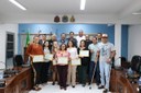 Moção de Congratulações em virtude do trabalho realizado pela equipe do projeto. (<a class="download" href="https://www.ilhacomprida.sp.leg.br/institucional/fotos/28-05-19-entrega-de-mocao-aos-funcionarios-do-proj-ilha-jovem/entrega-de-mocao-aos-funcionarios-do-projeto-ilha-jovem-28-05-19-33/at_download/image">Download</a>)